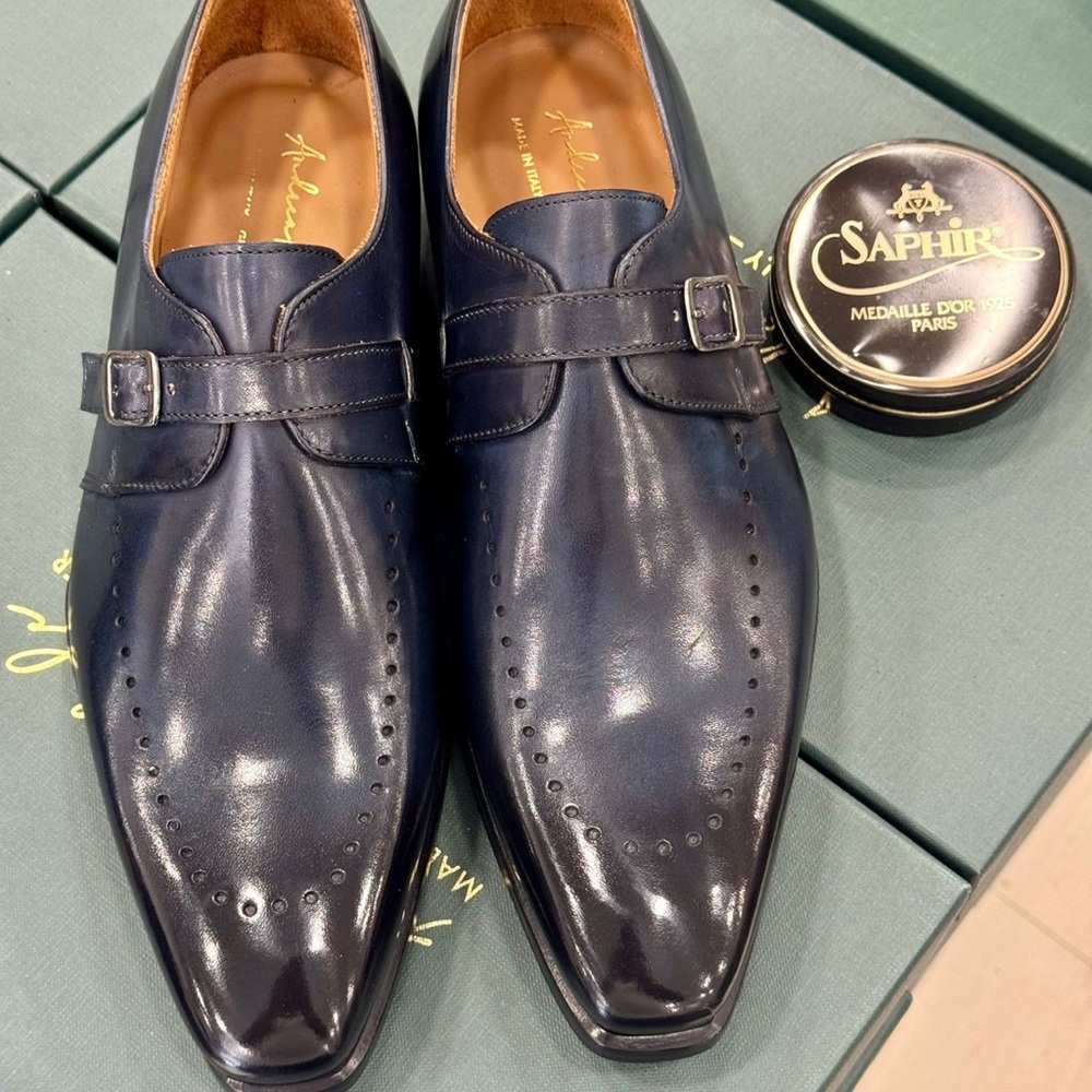 Elegant Navy Leather Men's buckle shoe